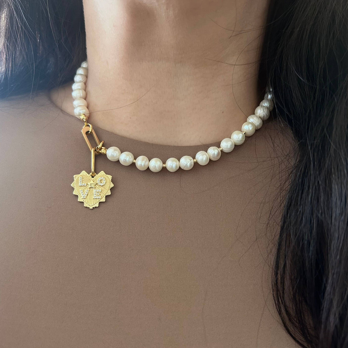 Love charm Pearls necklace