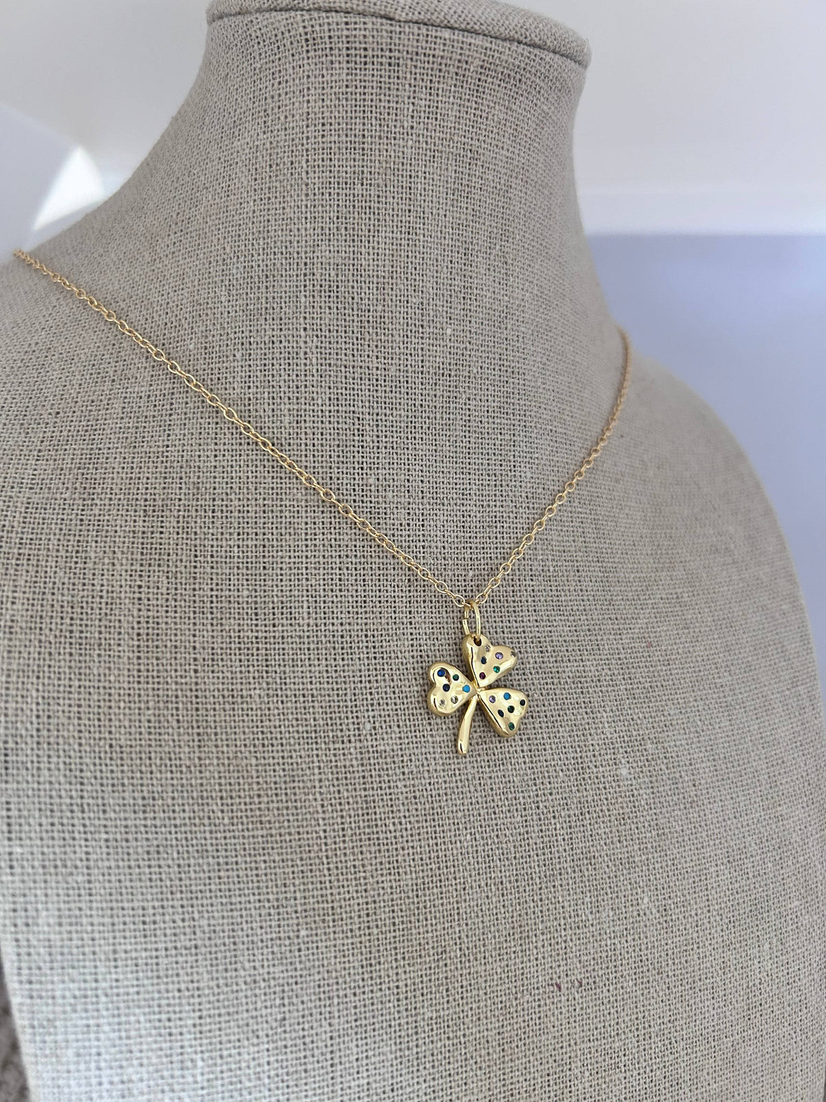 Shamrock leaf pendant 18k gold filled chain necklace lucky