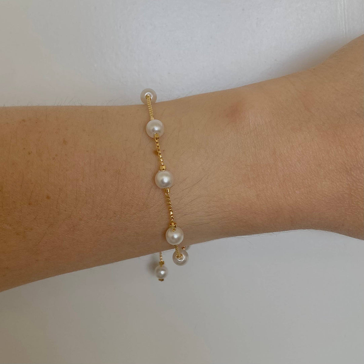 Pearls Adjustable Beaded Bracelet 18k Gold Filled boxy chain