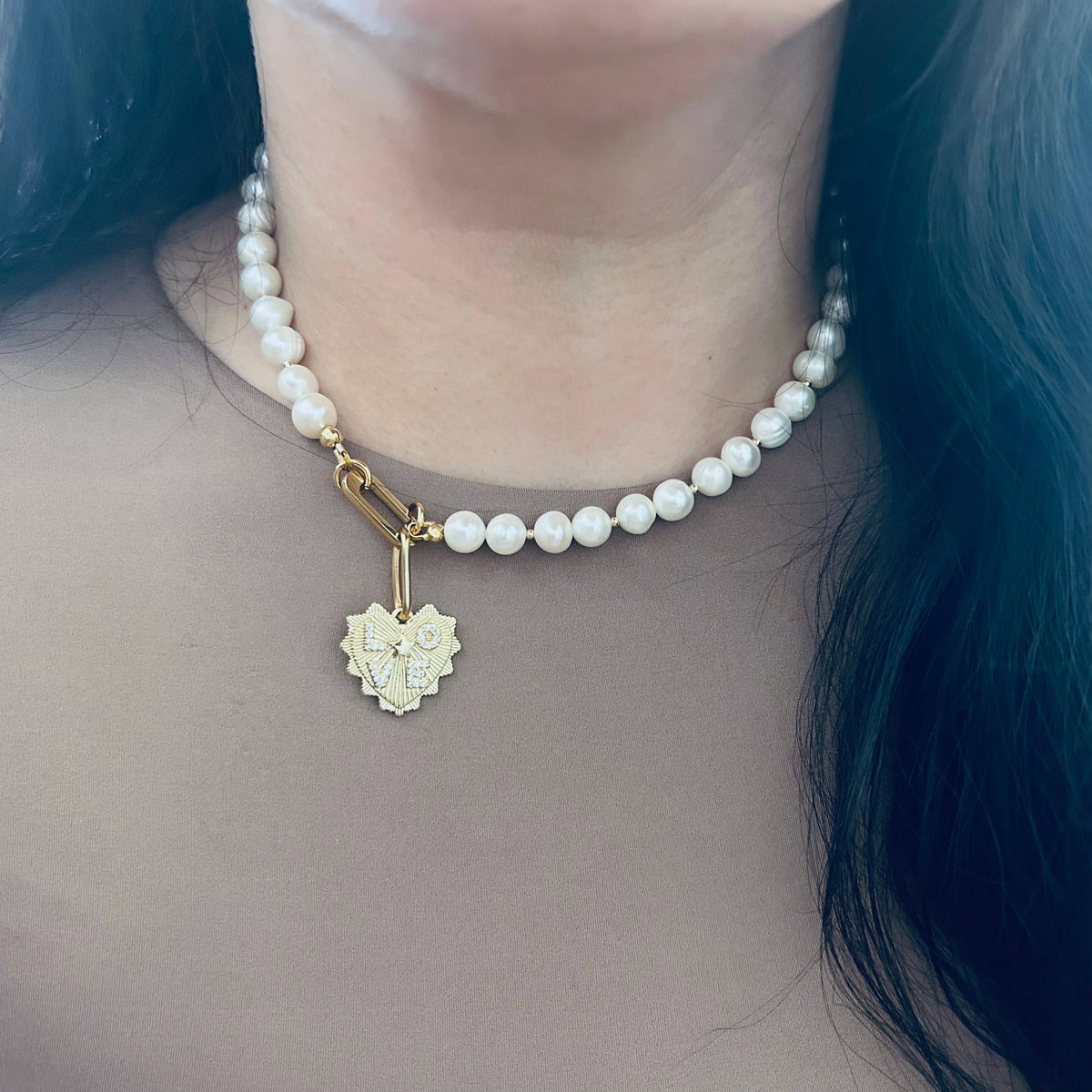 Love charm Pearls necklace