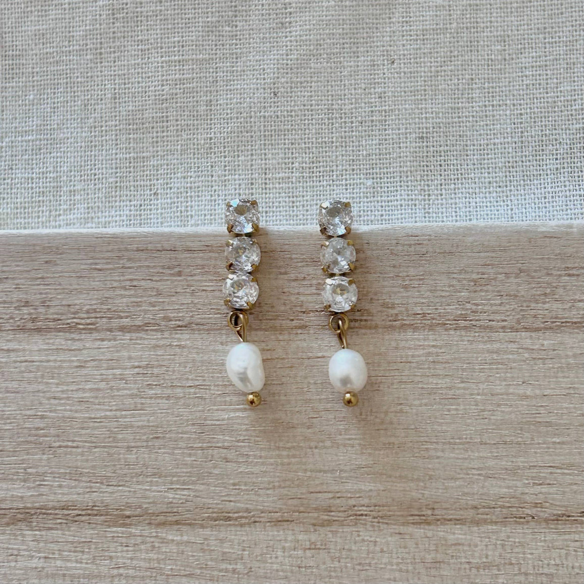 Freshwater dangle drop earrings cubic zircon