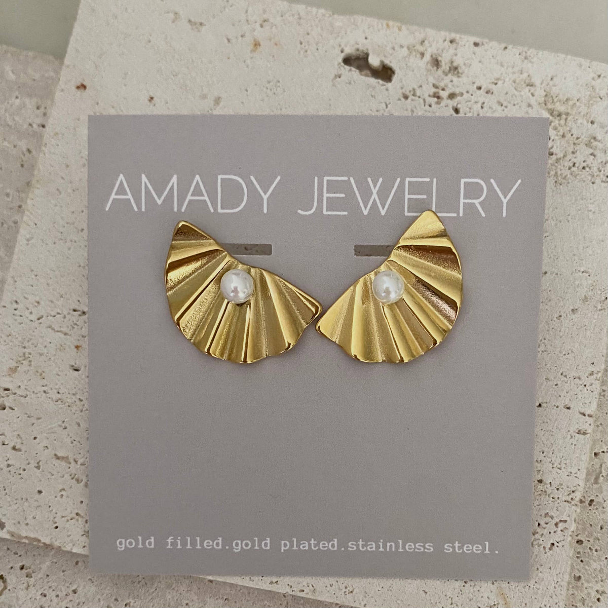 Single Pearl Statement post Earrings 18k gold plated light