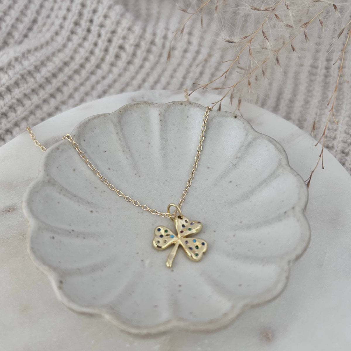 Shamrock leaf pendant 18k gold filled chain necklace lucky