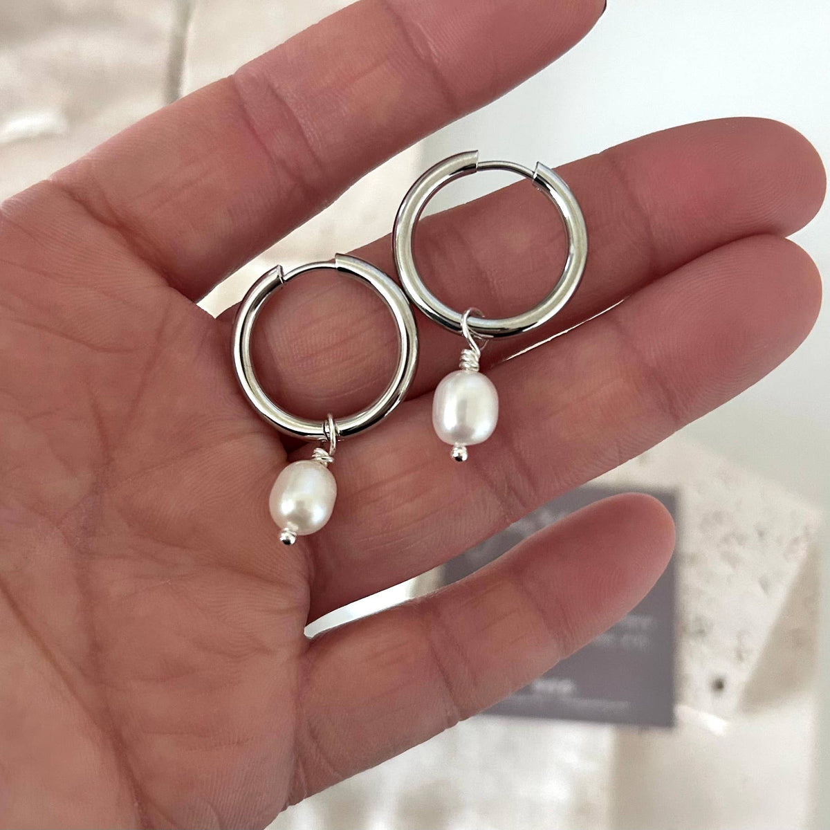 Silver hoop earrings freshwater Pearls