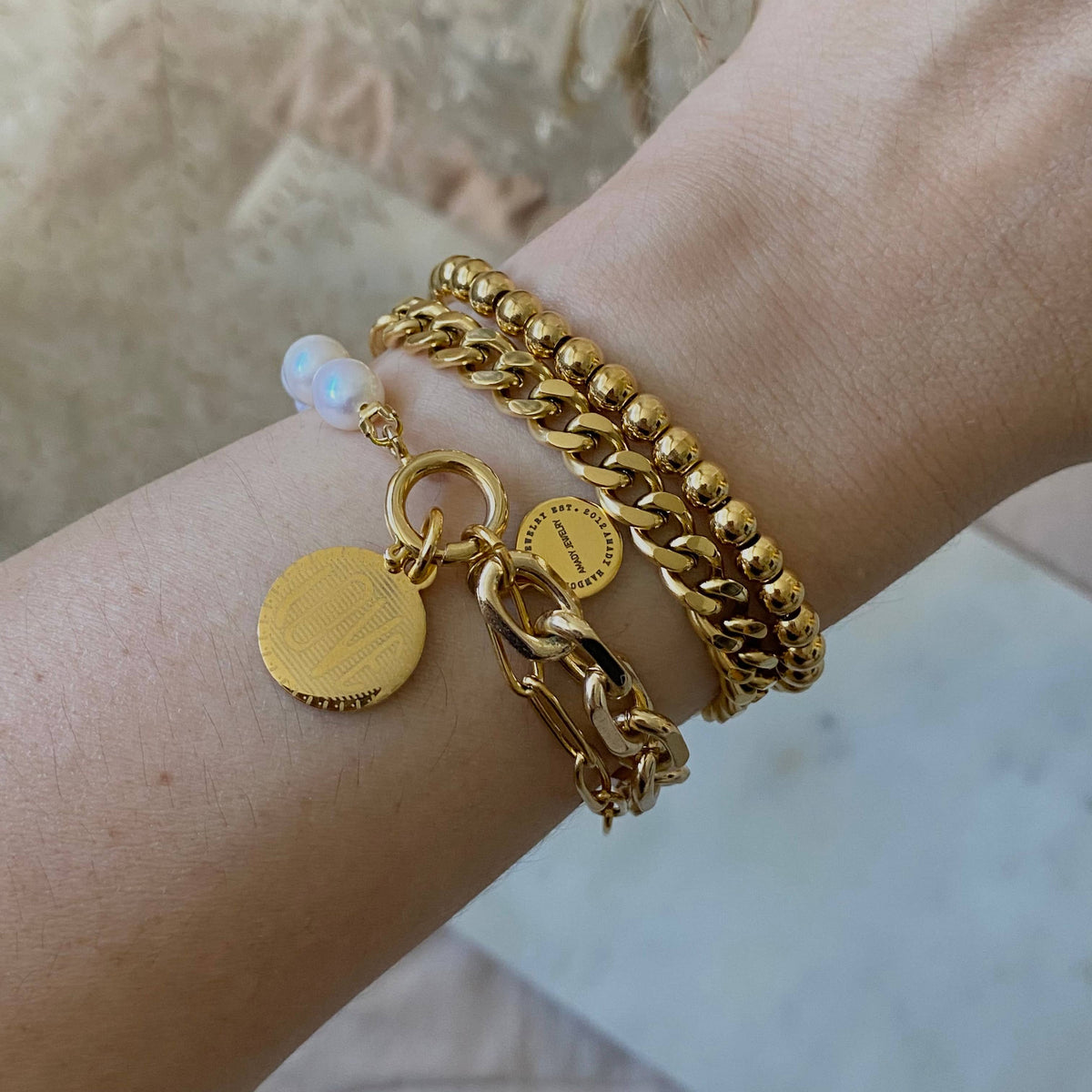 Natural Freshwater Pearls and gold plated chain bracelet
