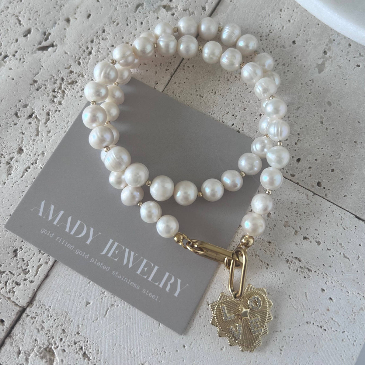 Love charm Pearls necklace