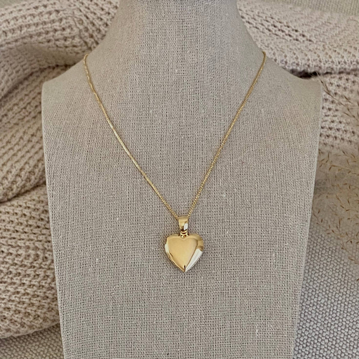 Heart locket necklace 18k Gold Filled heart shape pendant