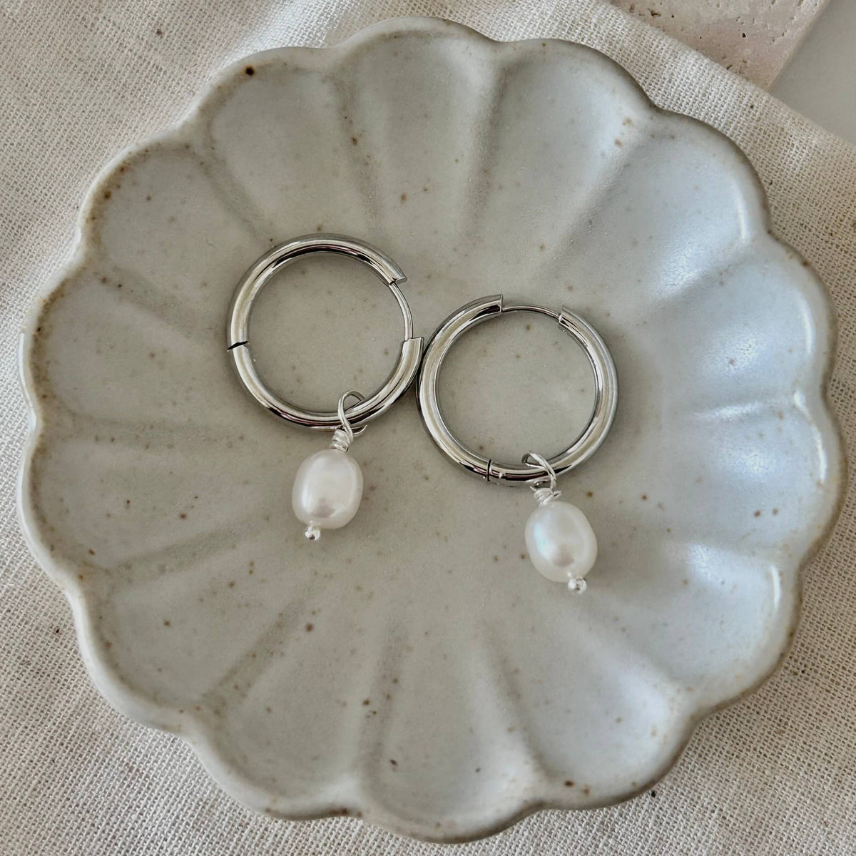 Silver hoop earrings freshwater Pearls