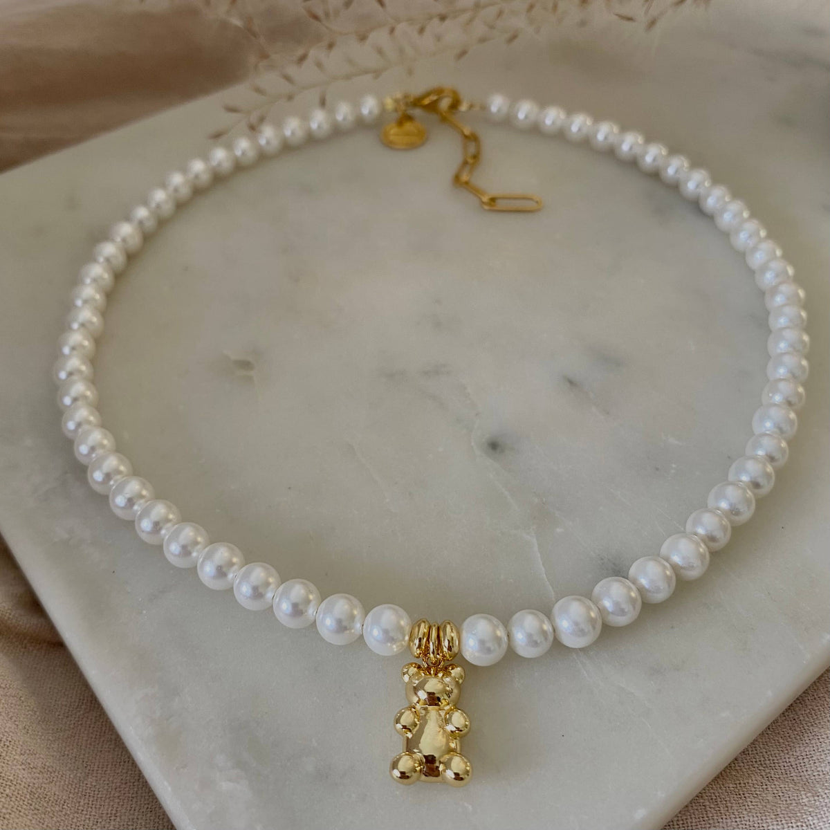 Teddy bear charm, pearls necklace natural mother of pearls