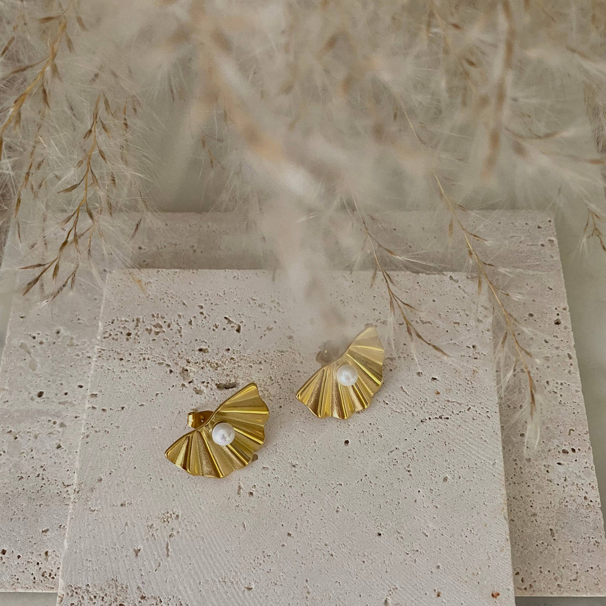 Single Pearl Statement post Earrings 18k gold plated light