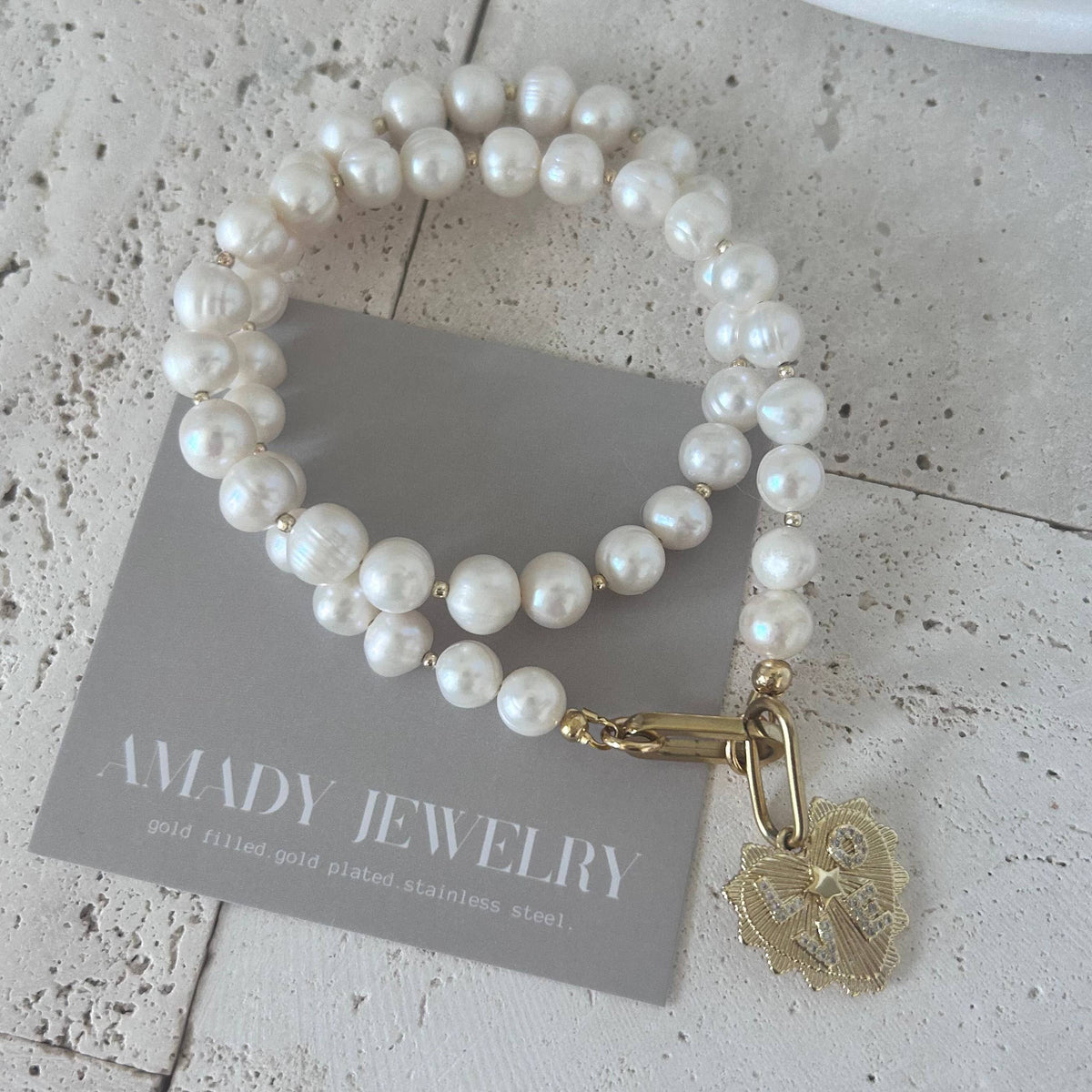 Love charm Pearls necklace