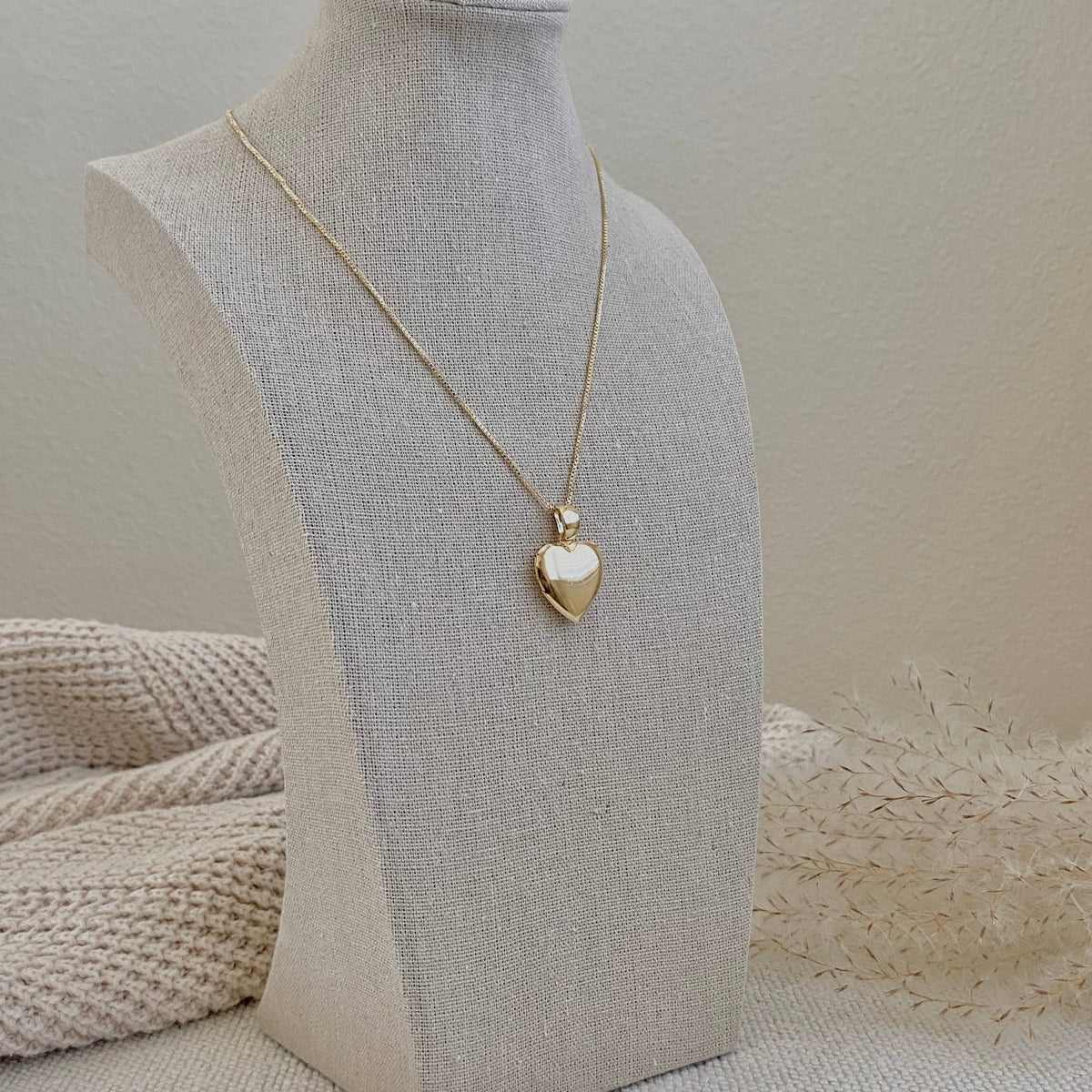 Heart locket necklace 18k Gold Filled heart shape pendant