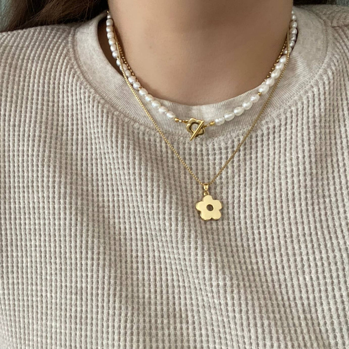Flower toggle clasp Pearls necklace statement layering