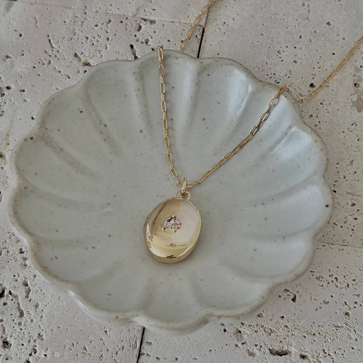 Oval Locket Pendant Necklace 18k gold filled