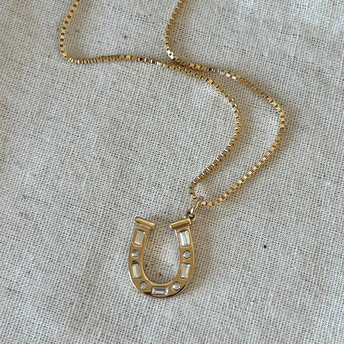Horseshoe pendant charm necklace 18k gold plated water resistant