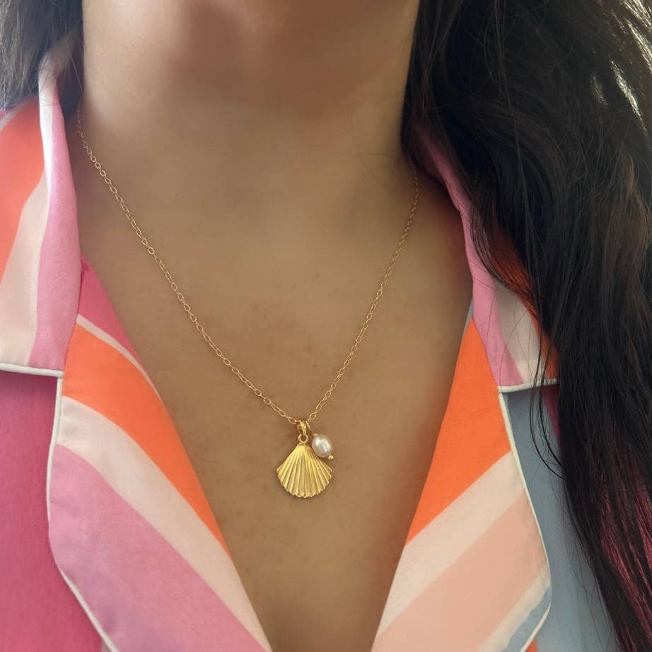 Seashell pearl pendant dainty necklace 14k gold filled