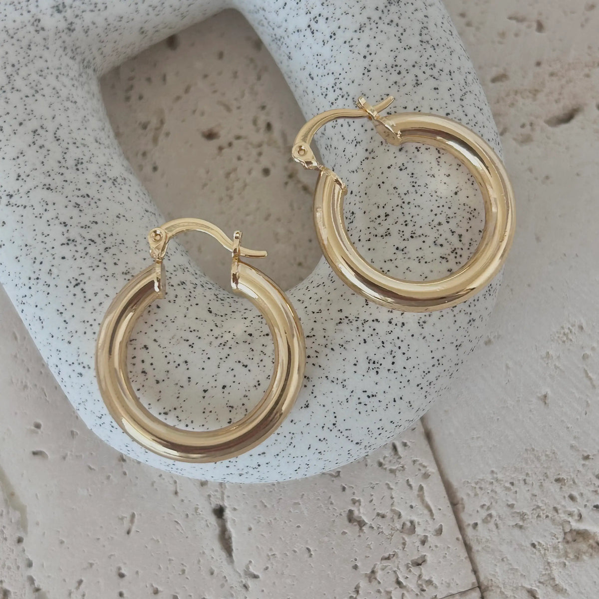 5mm Thick Hoop Earrings 18k GOLD FILLED 25mm Lightweight
