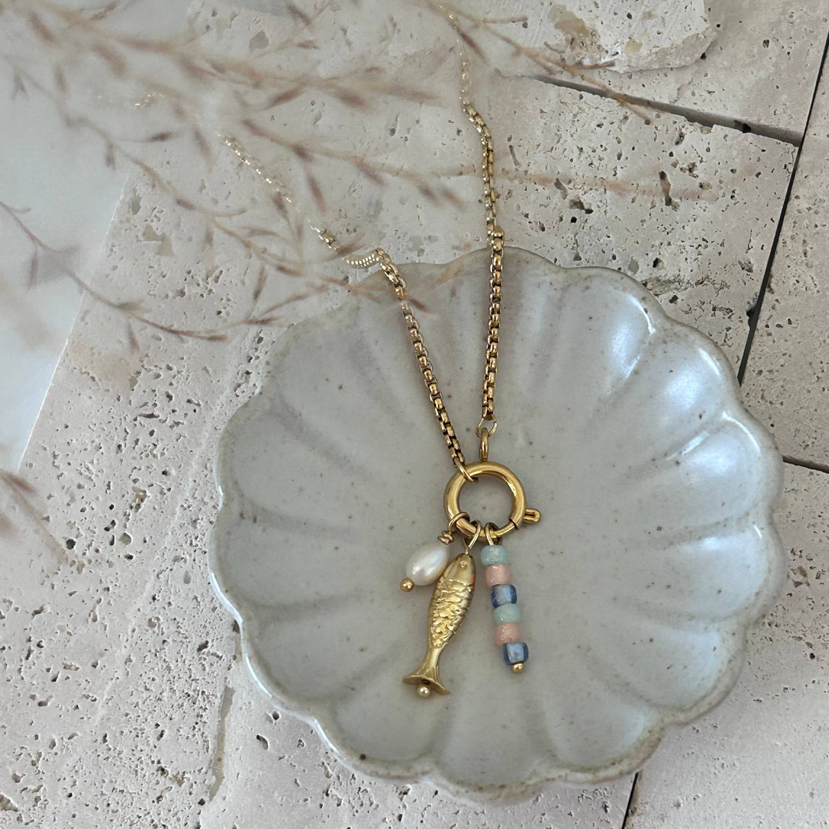Summer necklace pendants removable fish stones pearl