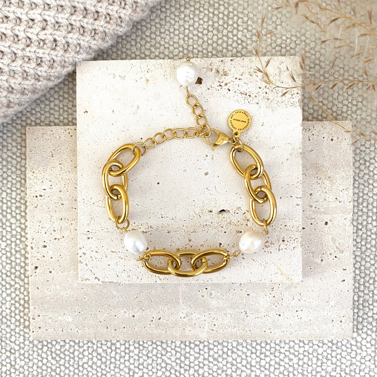 Oval chain big pearl bracelet 18k gold plated stainless stee