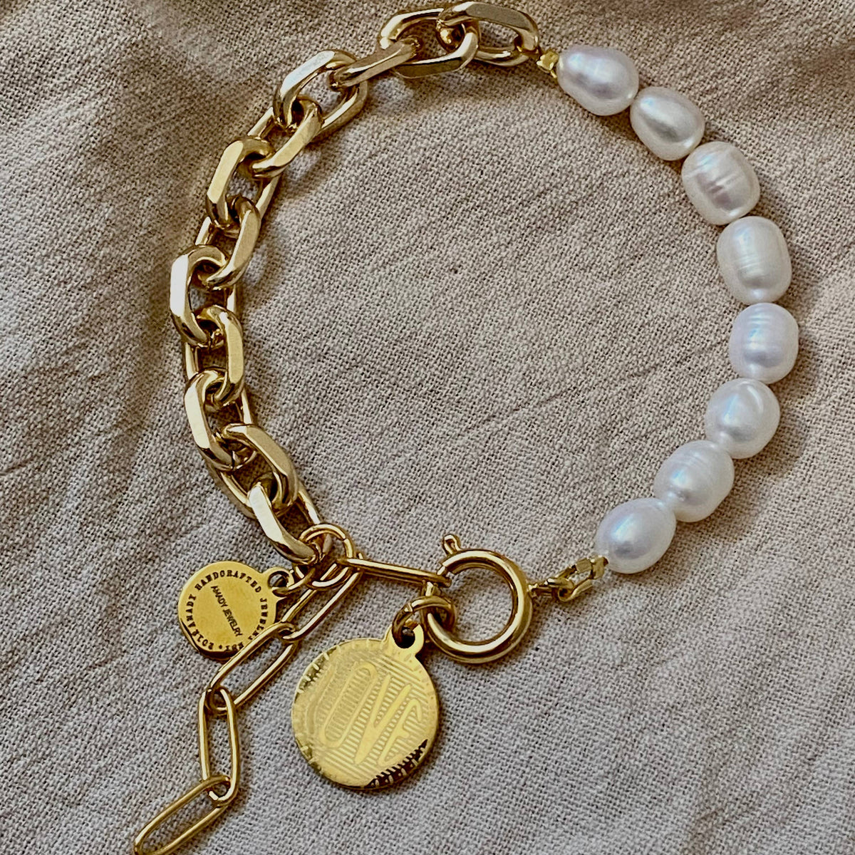 Natural Freshwater Pearls and gold plated chain bracelet