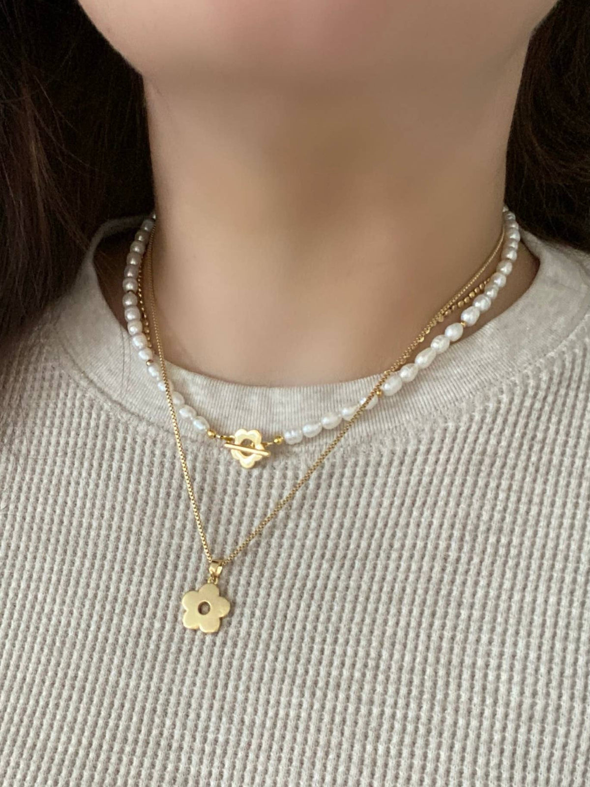 Flower toggle clasp Pearls necklace statement layering