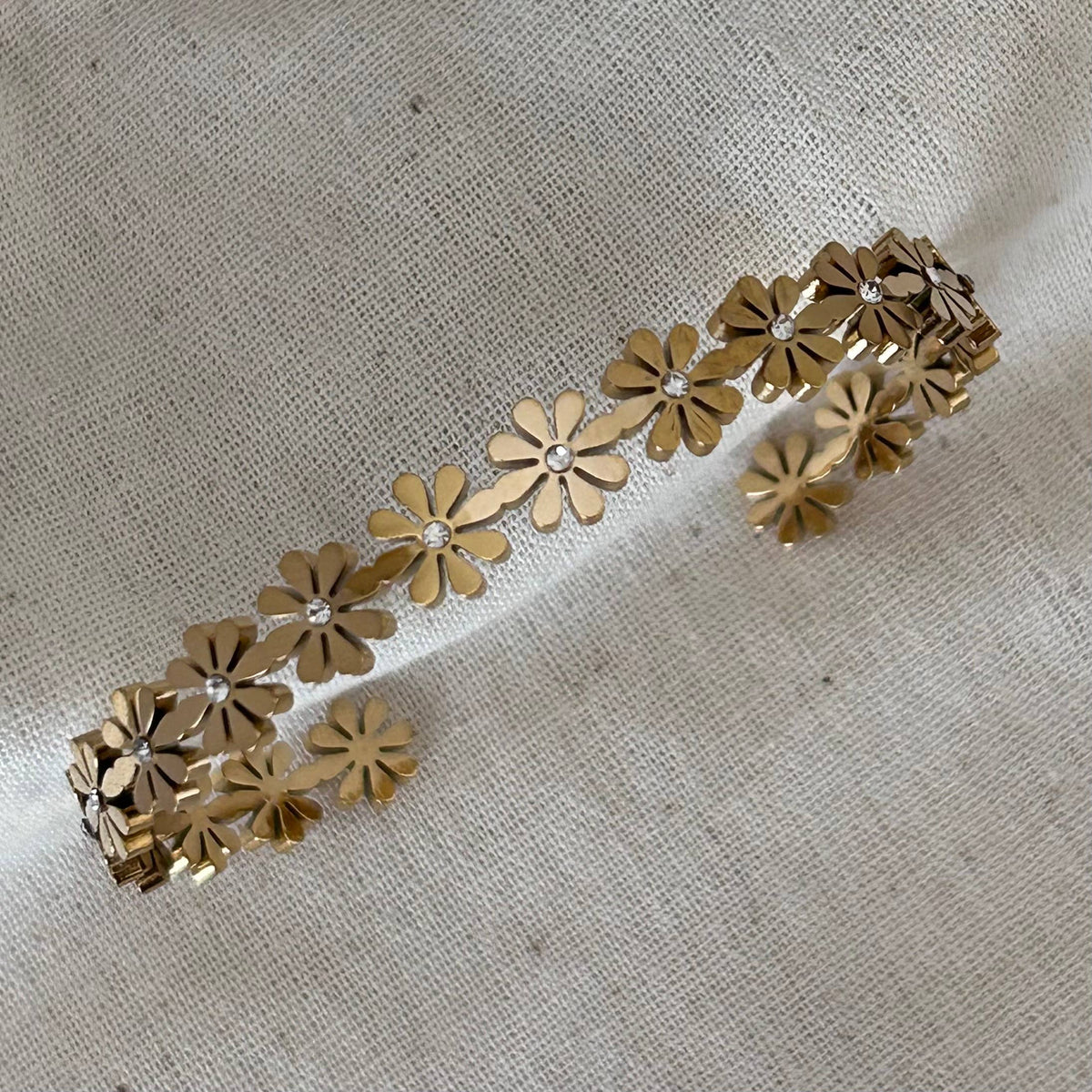 Flowers Bangle Bracelet Cuff 18k Gold stainless steel