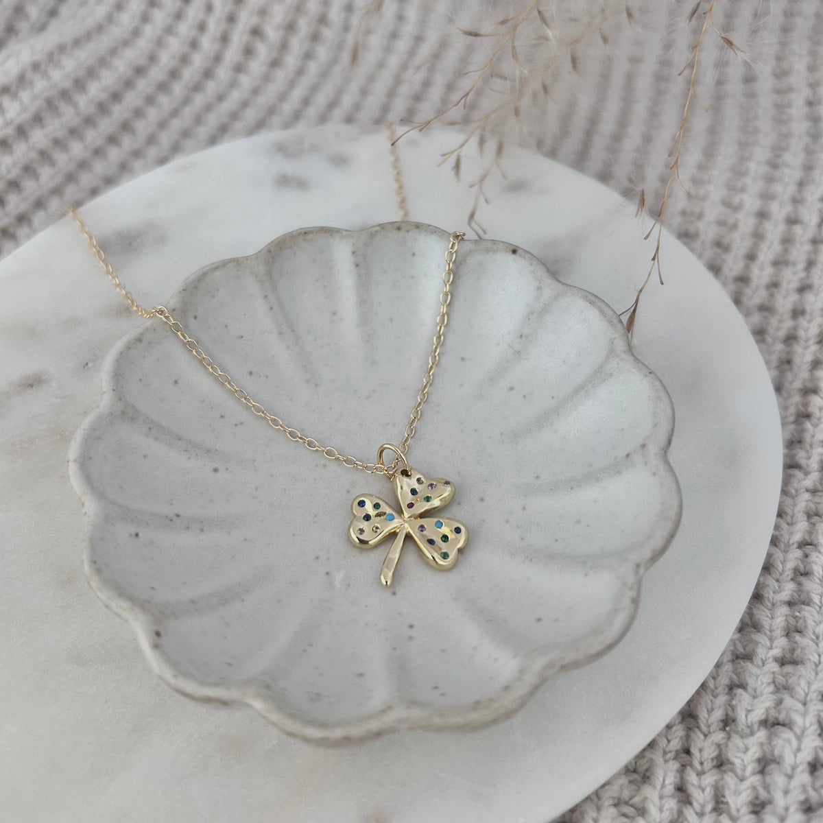 Shamrock leaf pendant 18k gold filled chain necklace lucky