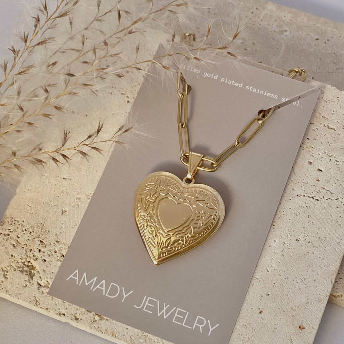 Locket Heart Pendant Statement Necklace Paperclip chain 18kG
