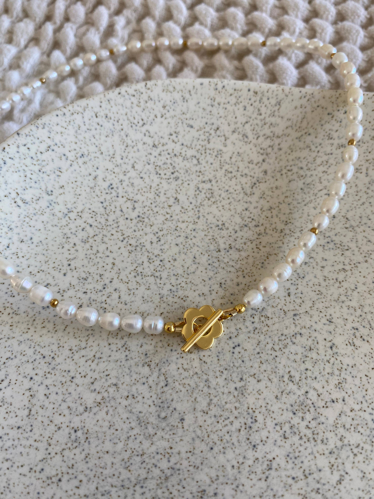 Flower toggle clasp Pearls necklace statement layering