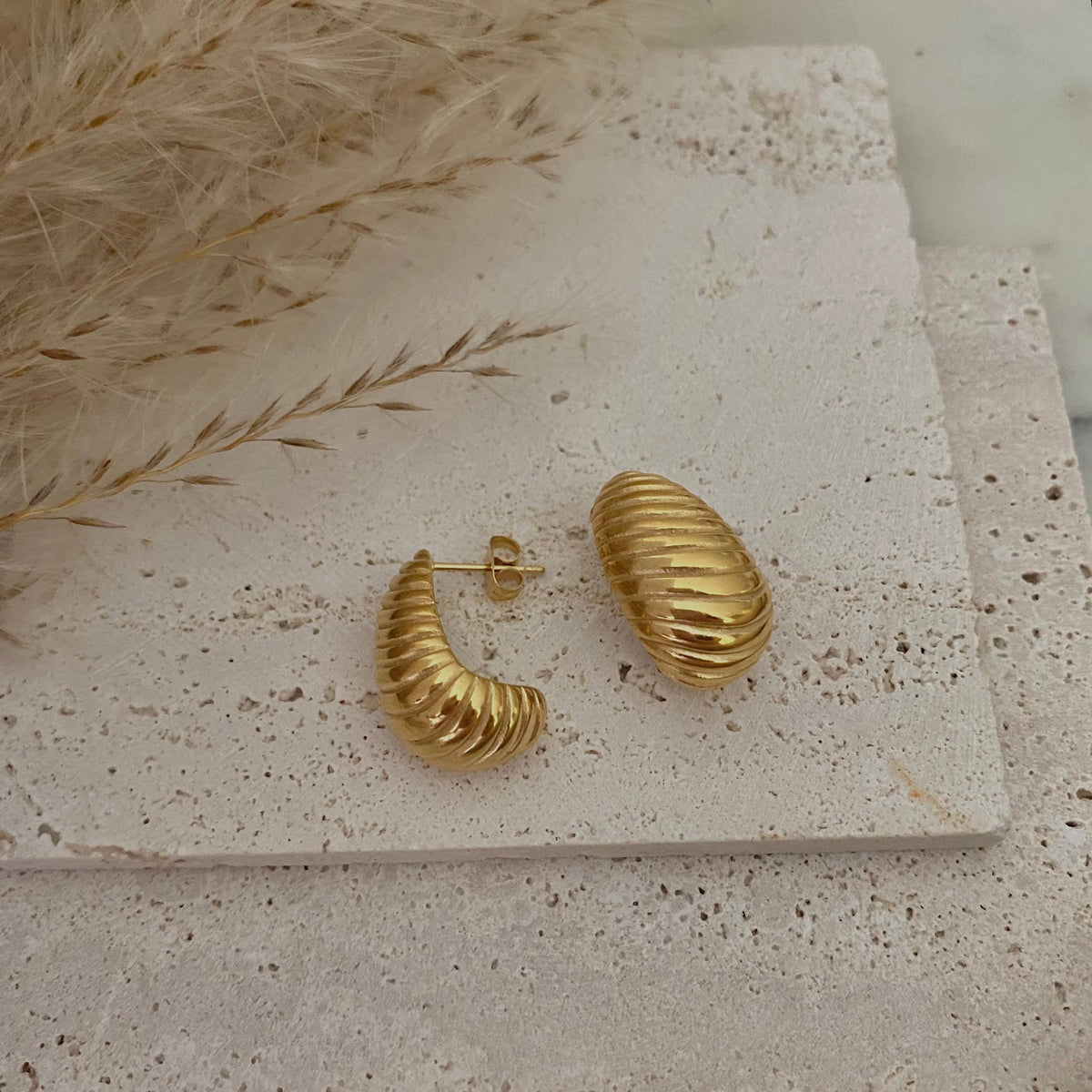 Croissant Teardrops / Raindrops Earrings 18k Gold Plated SS