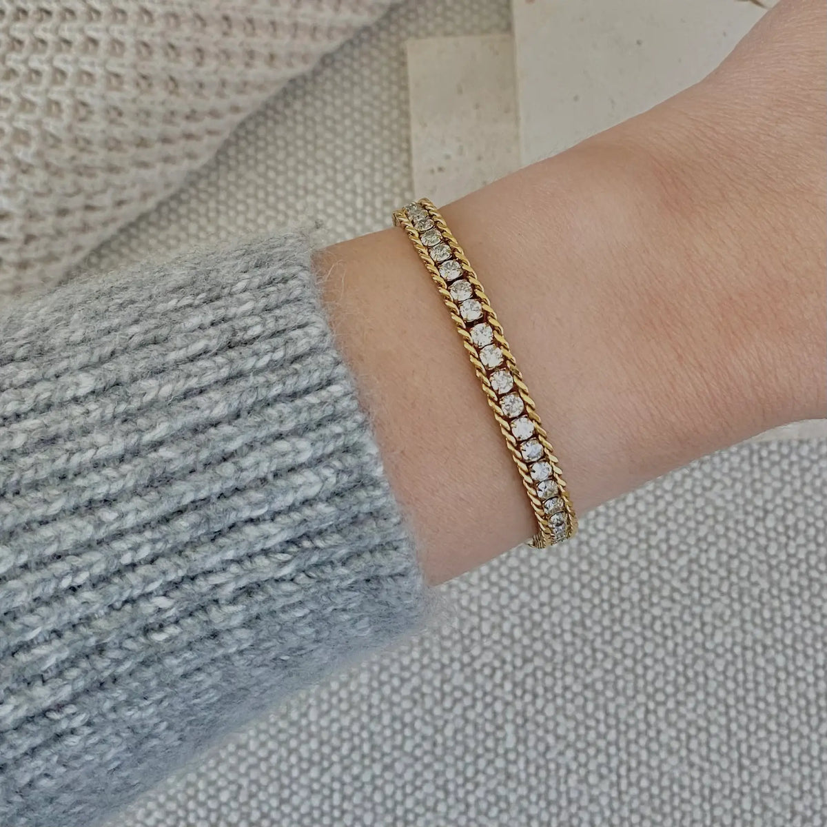 Braided chain and rhinestones tennis bracelet 18k GP