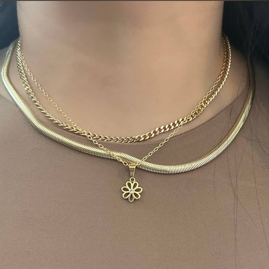 Flower charm pendant chain necklace 18k gold-filled daisy