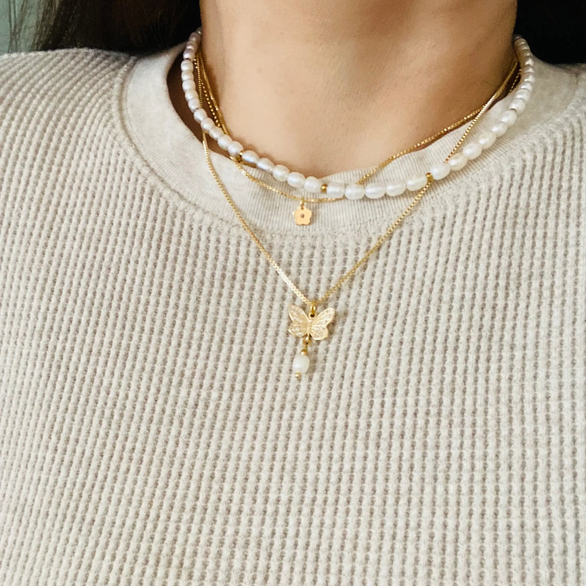 Tiny Retro Flower charm pendant necklace 18k gold filled