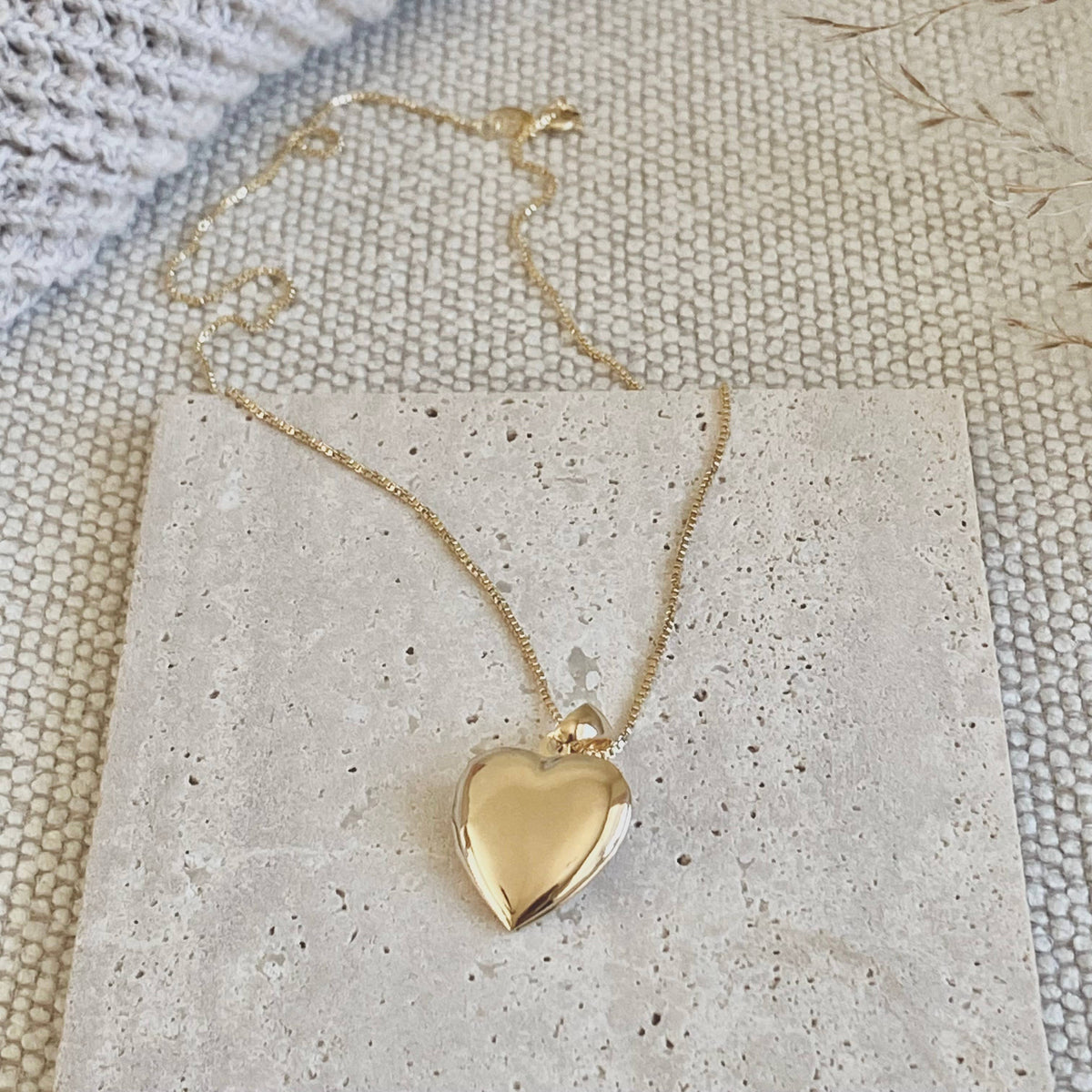 Heart locket necklace 18k Gold Filled heart shape pendant