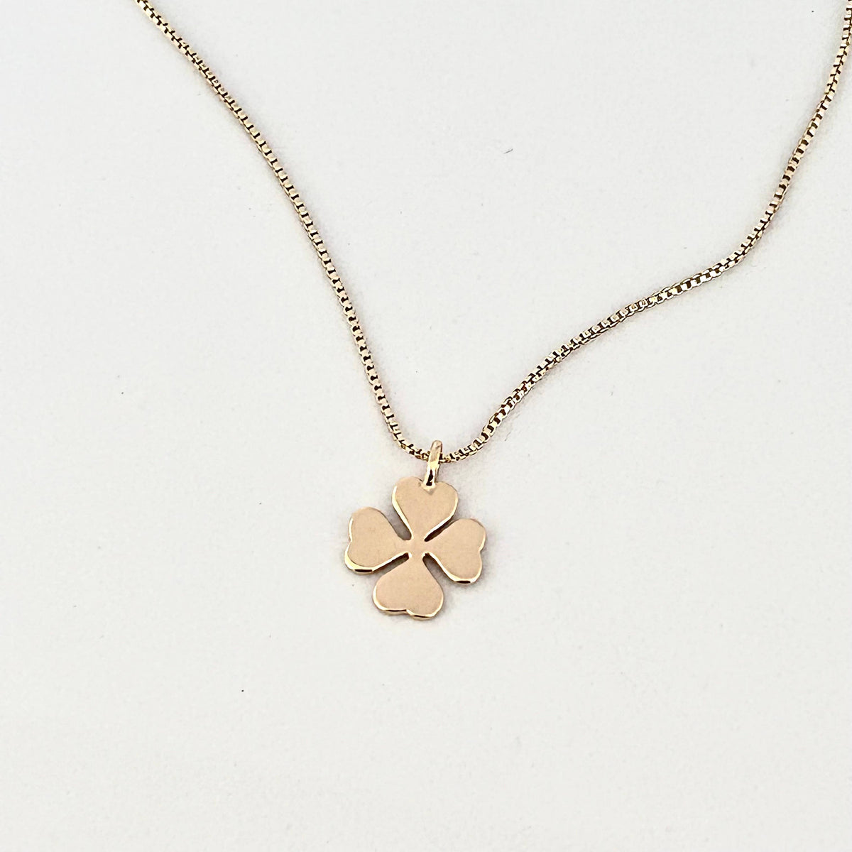 Lucky charm trebol shamrock clover pendant necklace